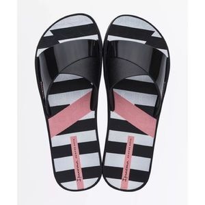 The Ipanema female slipper
